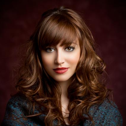 143809-425x425-beautiful-hair-style-with-bangs