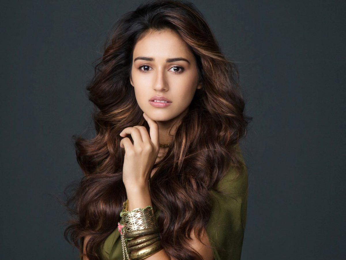 Disha Patani to Anushka Sharma: Celebrity-inspired summer-friendly  hairstyles for women | Beauty News – India TV