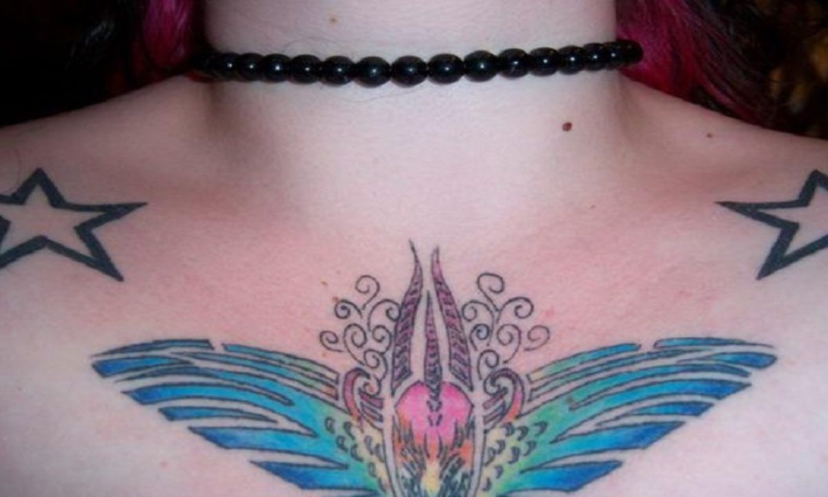 6 Latest and Popular Collar bone Tattoos for Women - Baggout