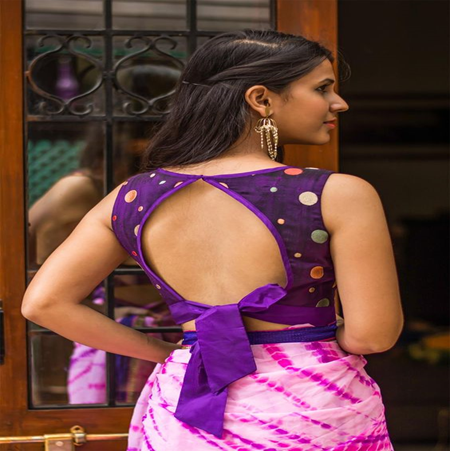 backless with a bow brasso sraee blouse designs