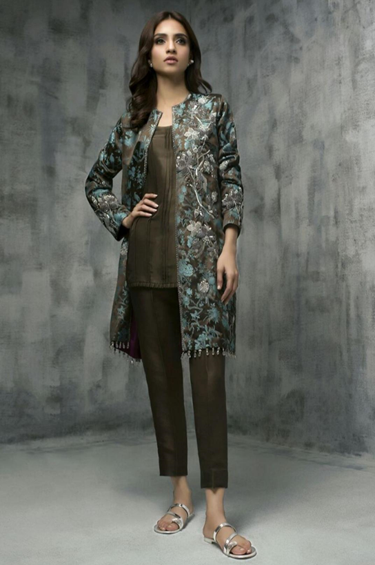Kurti With Heavy Embroidered Jacket 
how to style kurti in winter