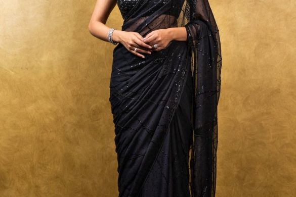 BLACK SAREE LOOK FOR PARTY