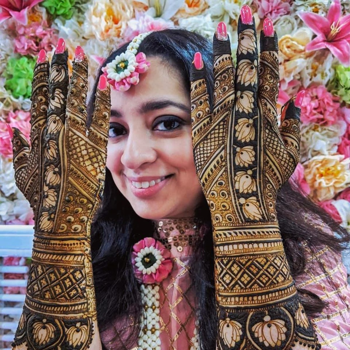 Wedding Mehandi Artist in Delhi NCR, Wedding Mehandi Artist in Chandigarh,  Punjabi Mehandi Artist in New Delhi, Mehandi Artist in Jaipur, Best Mehandi  Artist in Preet Vihar