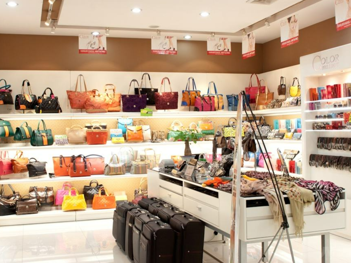 Handbag stores outlet